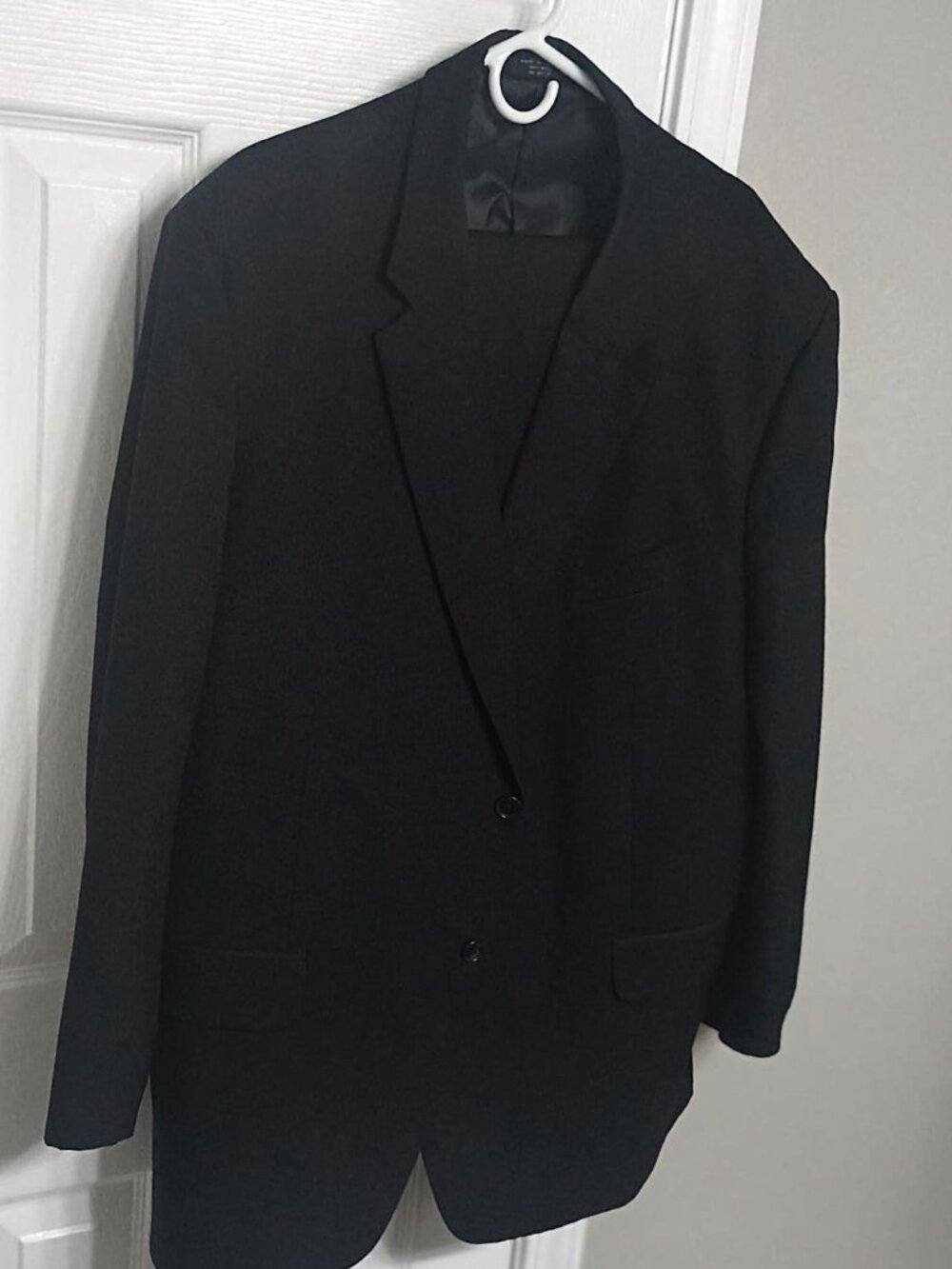 Jones New York Men Charcoal Gray 2 Piece Suit 50R